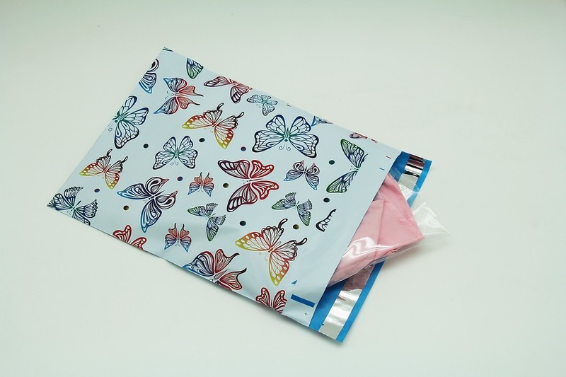 200 Bags 100 10x13 Butterfly, 100 10x13 Lets Go Shopping Designer Poly Mailers gallery