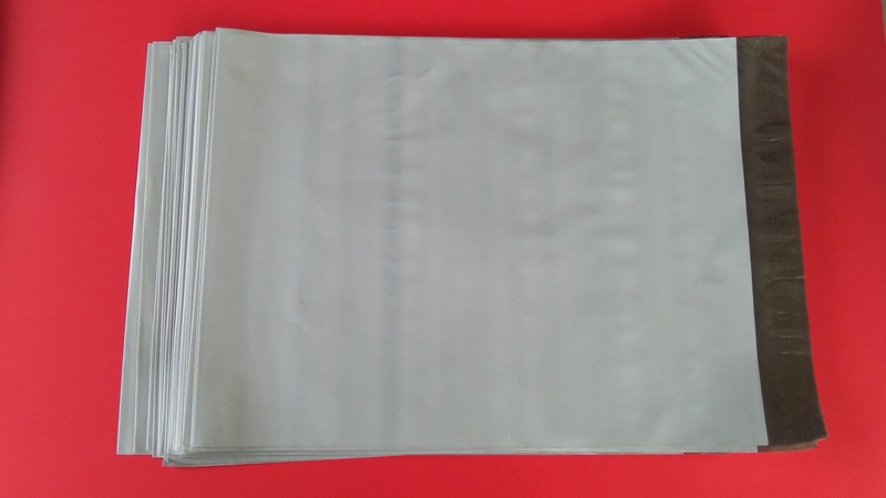 80 MAILING BAGS 12 x 15 and 10 x 13 PLASTIC WHITE ENVELOPES