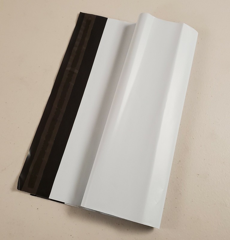 Poly Self-Sealing 12" x 15" Mailer Envelopes Lot of 20 Shipping Supplies . .. gallery