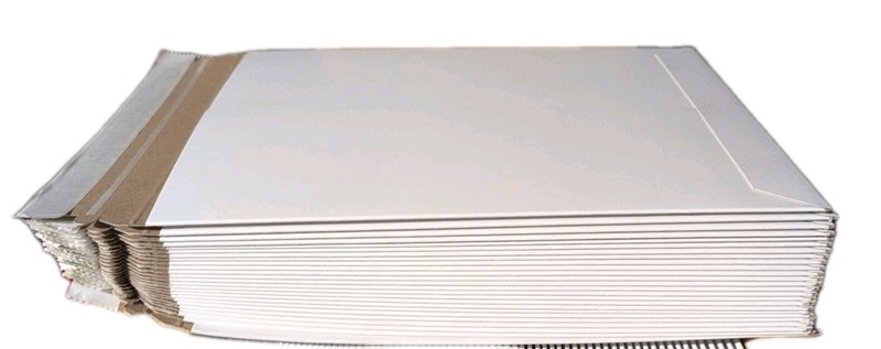 25 Stayflats Plus Mailers | Rigid Shipping Envelopes | White | 9.75″ x 12.25″