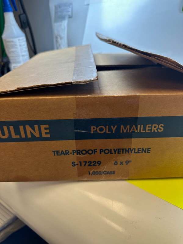 Uline S-17229 6 x 9" Tear-Proof Polyethylene Mailers Open Box est. 900pcs -NEW gallery