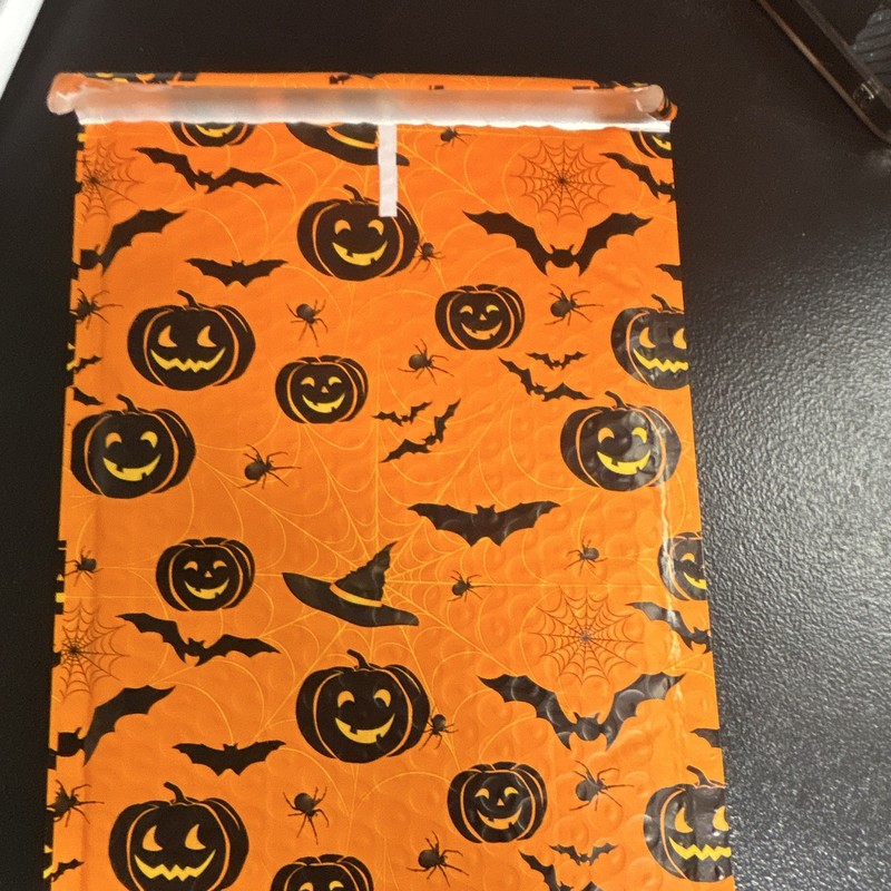 Halloween Bubble Mailers 9 X 7 in Plastic Orange/Black Pumpkin Bats