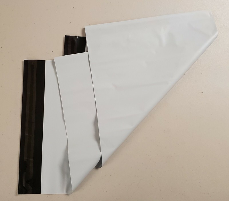 Poly Self-Sealing 12″ x 15″ Mailer Envelopes Lot of 10 Shipping Supplies . .x