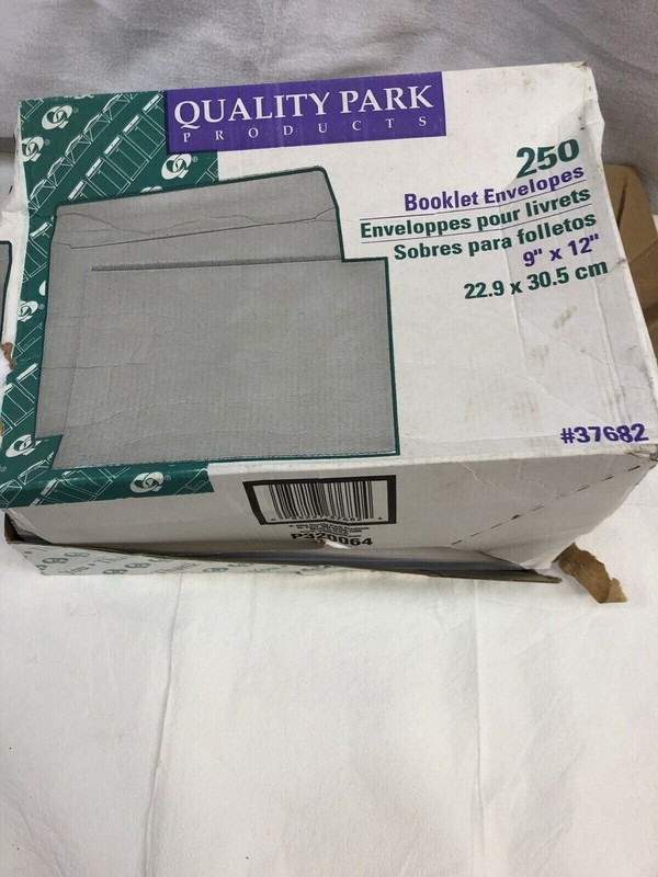 QUALITY PARK QUA37682 Catalog Envelope,White,Paper,PK250