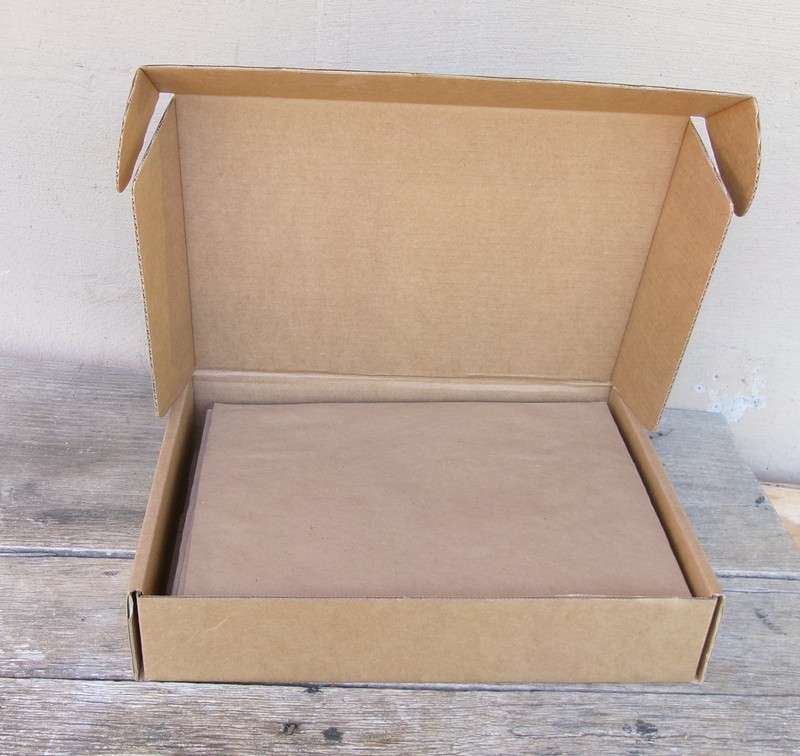 Eco-Friendly Biodegradable Padded Mailers Box of 18 .50" x 9.5" x 18" gallery